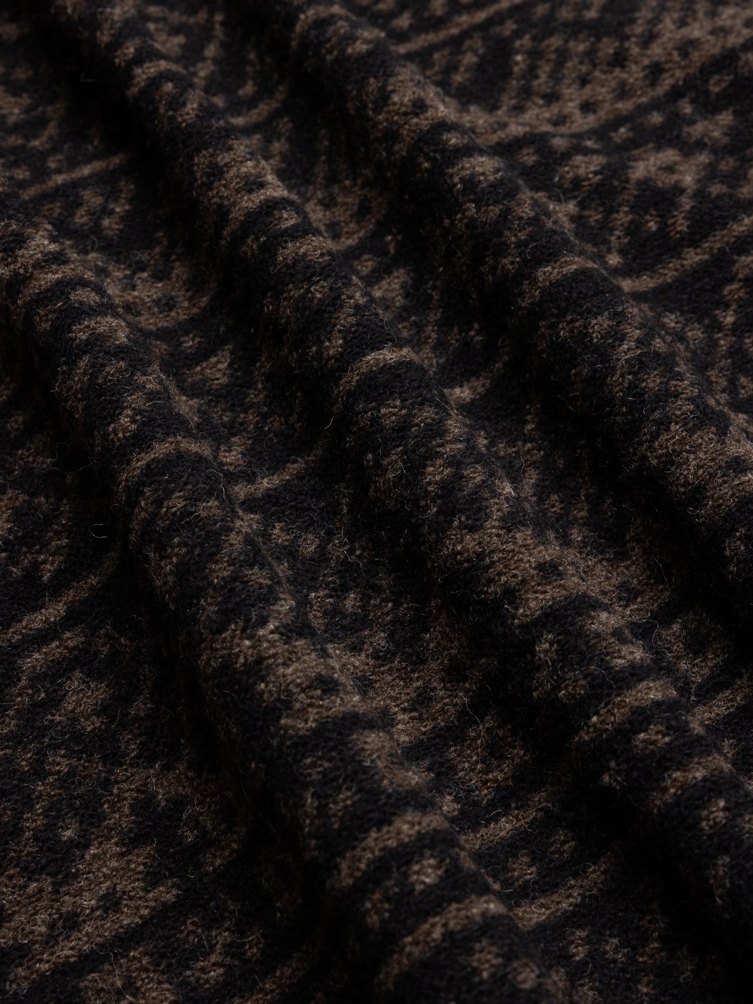 Neist Cardigan in Peat / Black Knitted Fairisle