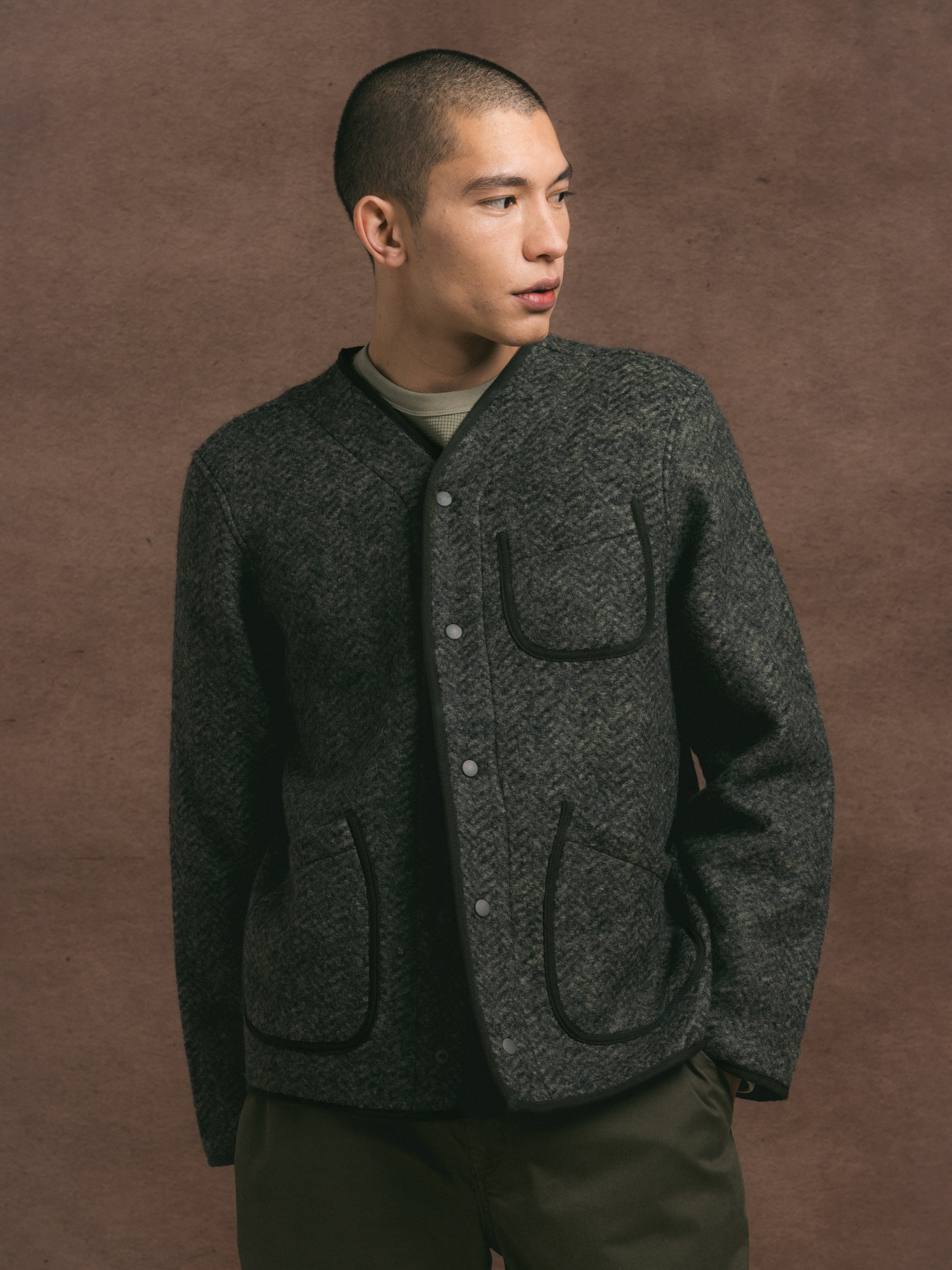Neist Cardigan in Moss Wool Herringbone