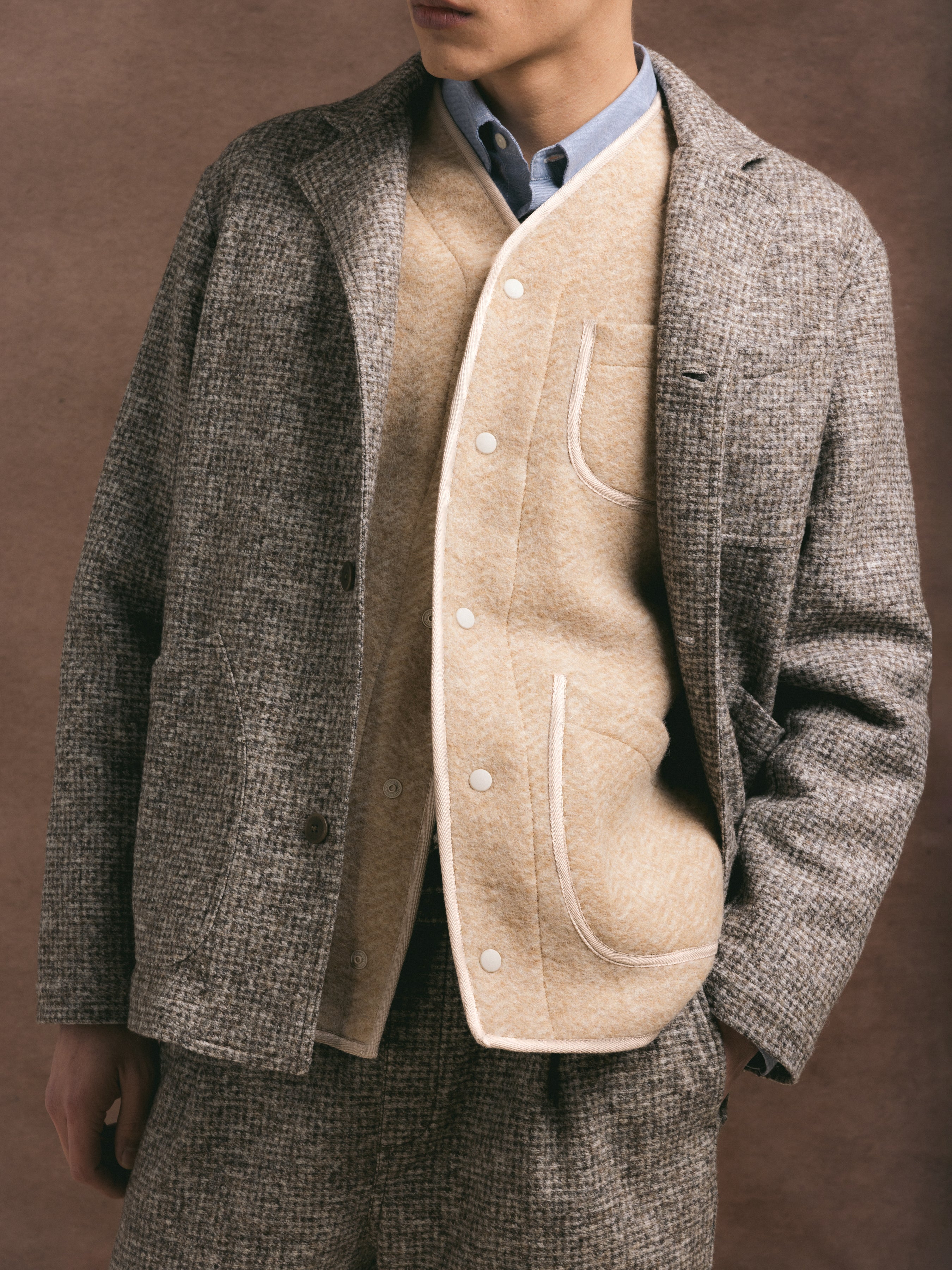 Neist Cardigan in Oat Wool Herringbone