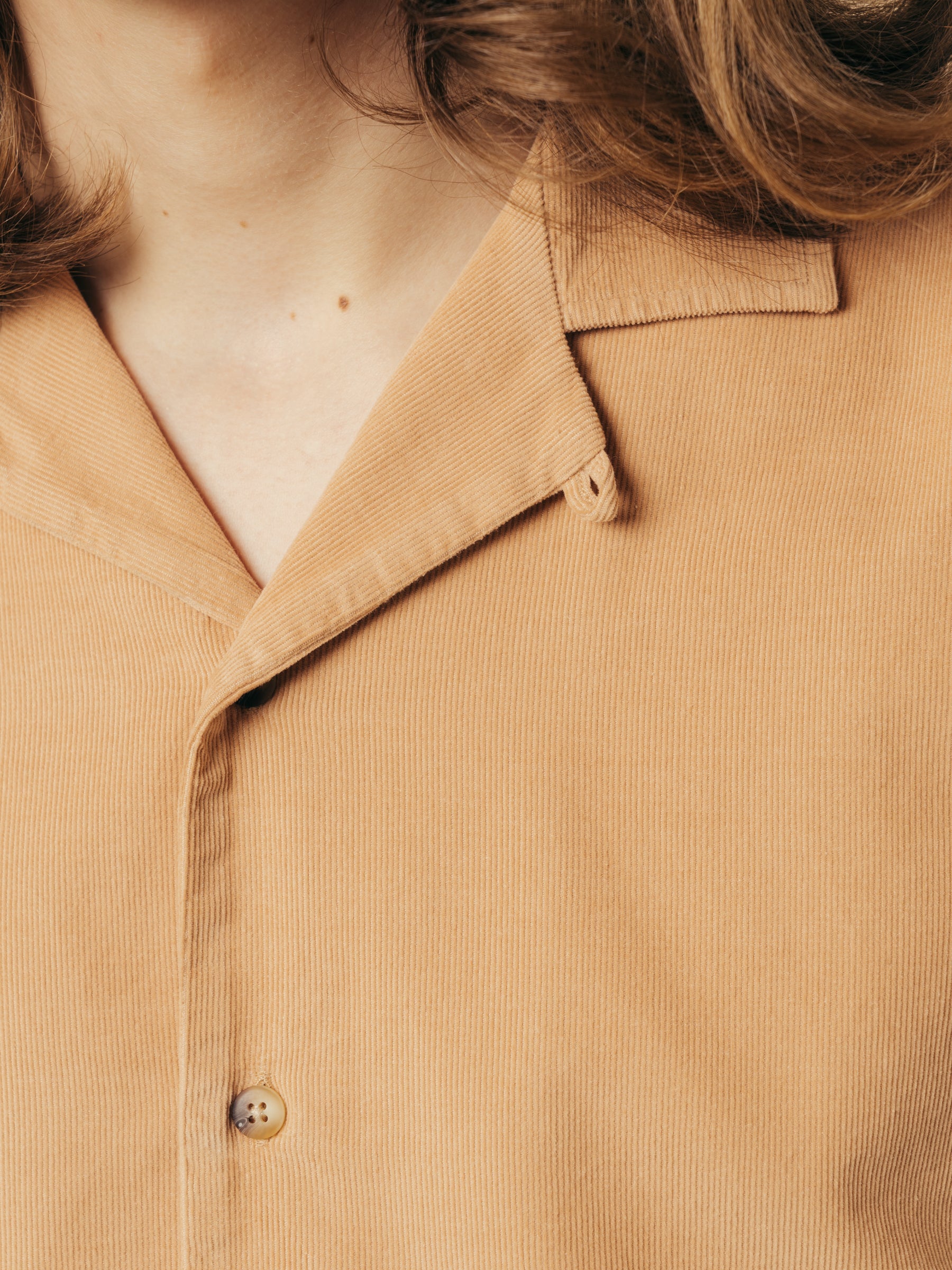 A close-up of the camp/open collar of the KESTIN Tain Shirt.