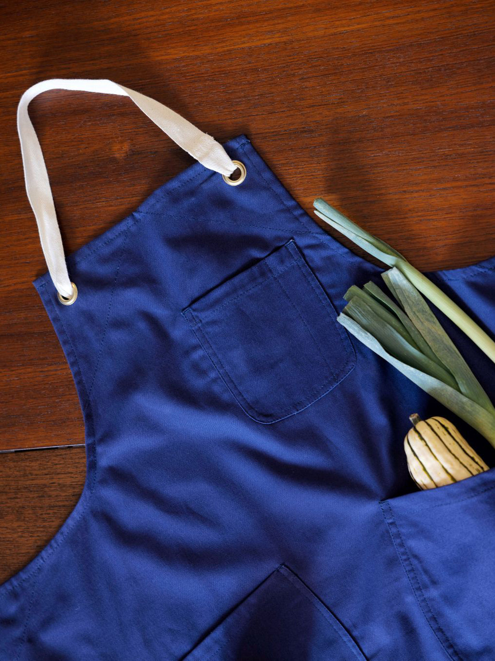 KESTIN x Ottolenghi Neist Apron in Navy Canvas