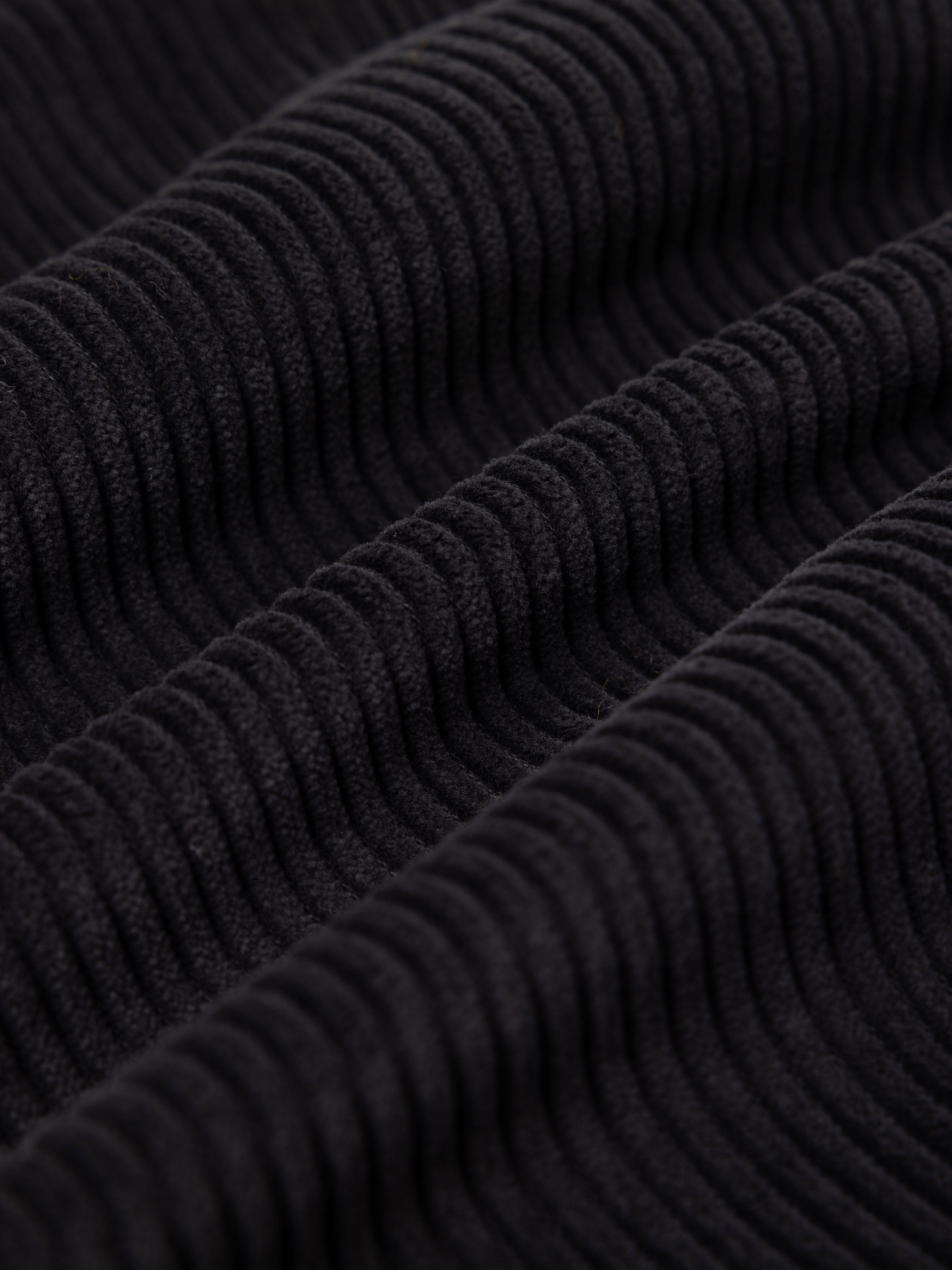 Durno Overshirt in Black 5-Wale Corduroy