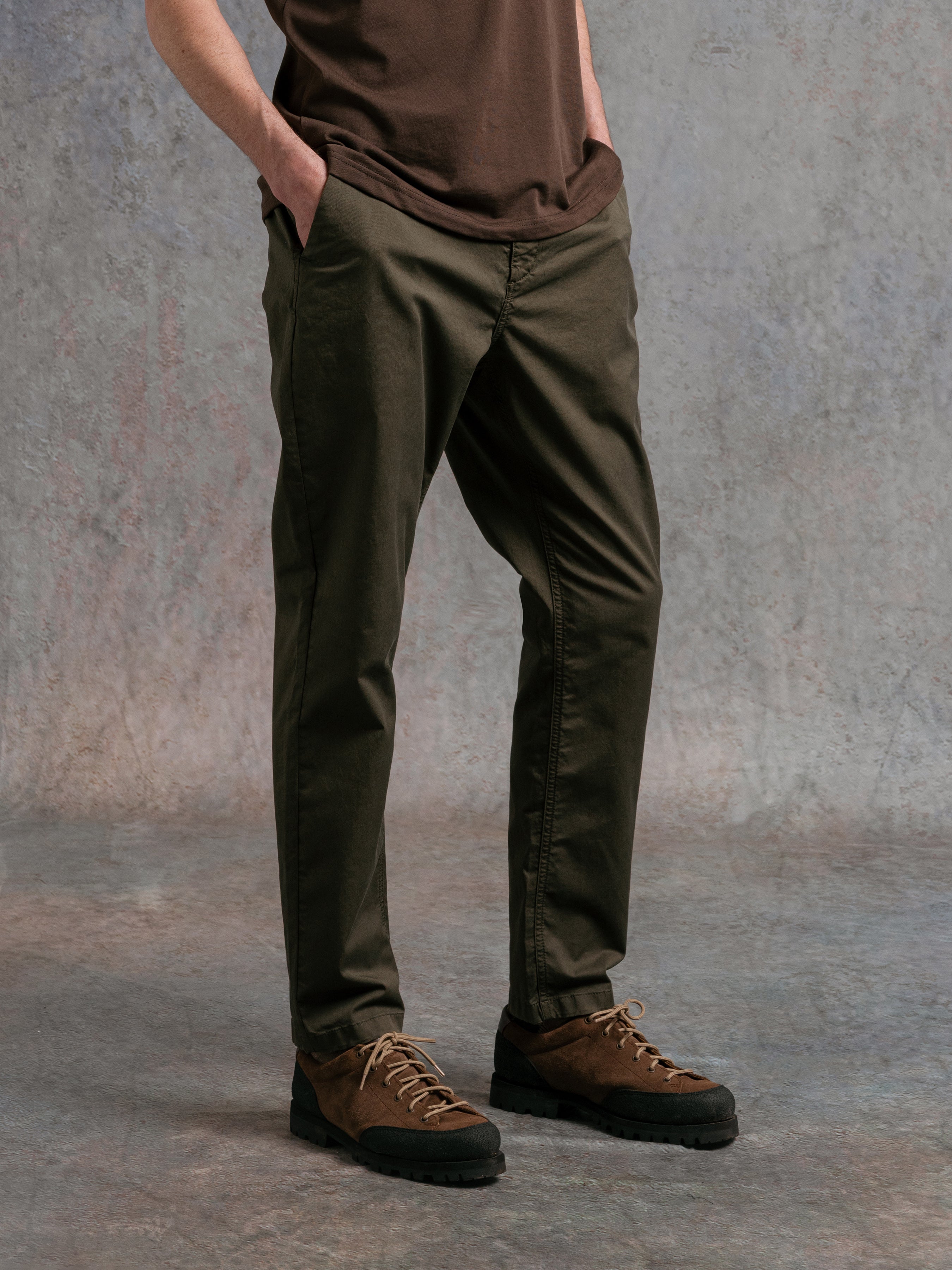 Inverness Trouser in Dark Olive Cotton Twill