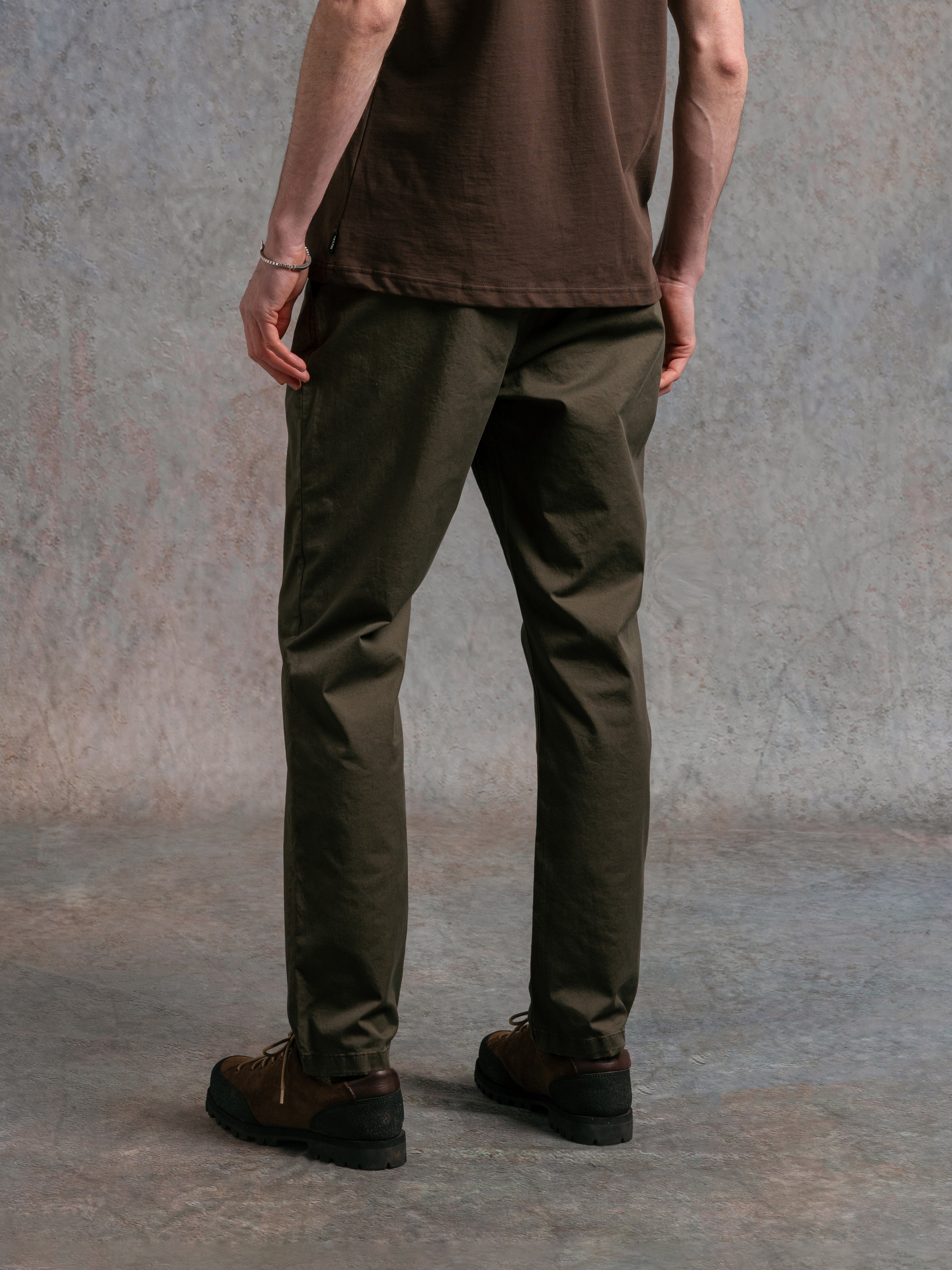 Inverness Trouser in Dark Olive Cotton Twill