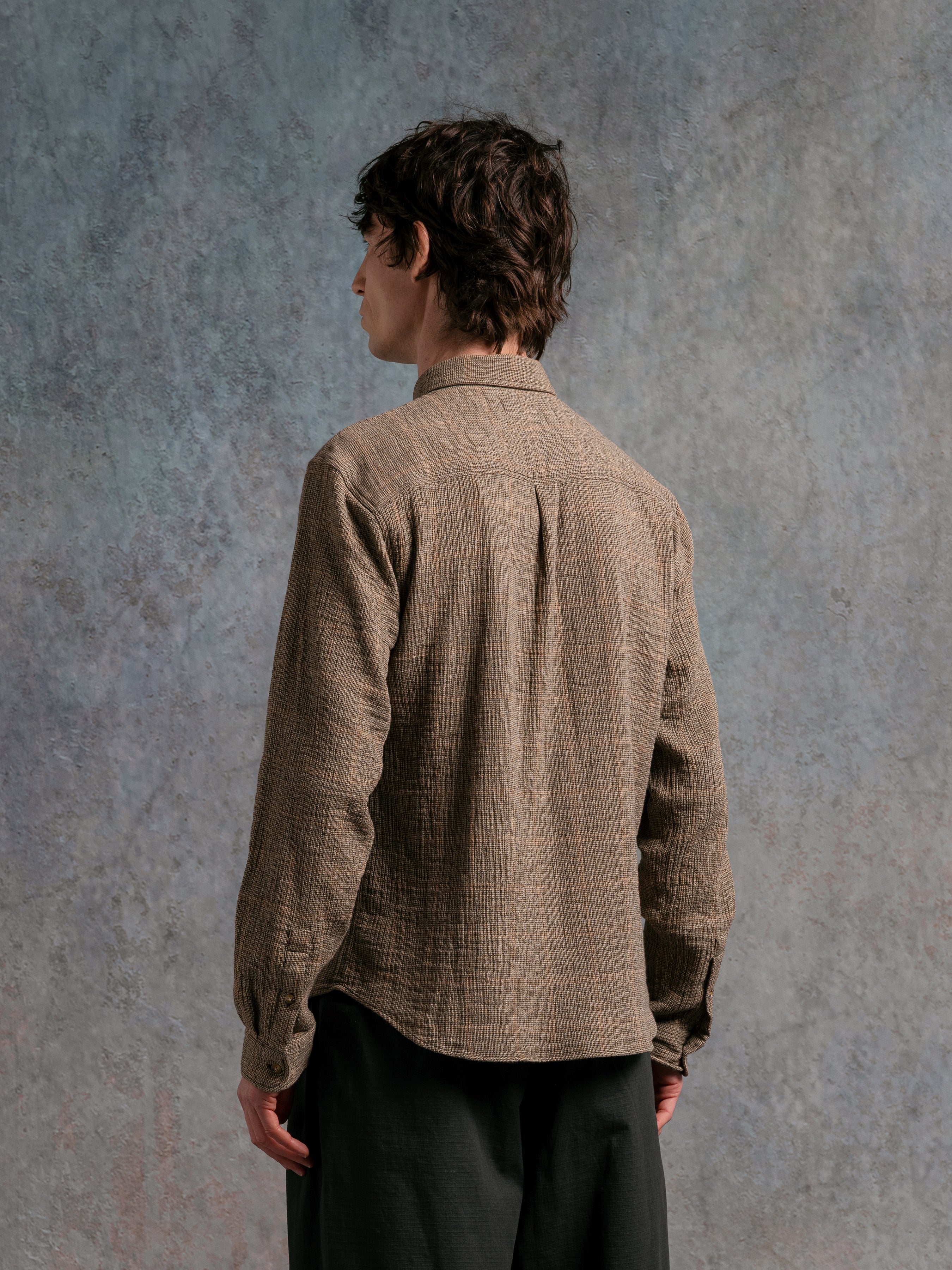 Dirleton Shirt in Khaki Check Crinkle Cotton