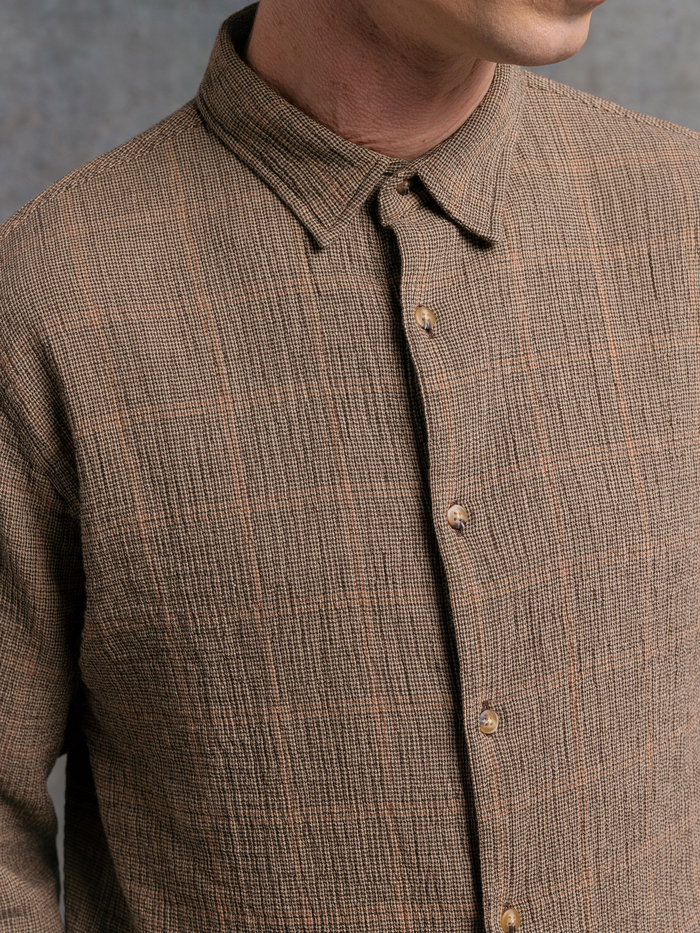 Dirleton Shirt in Khaki Check Crinkle Cotton