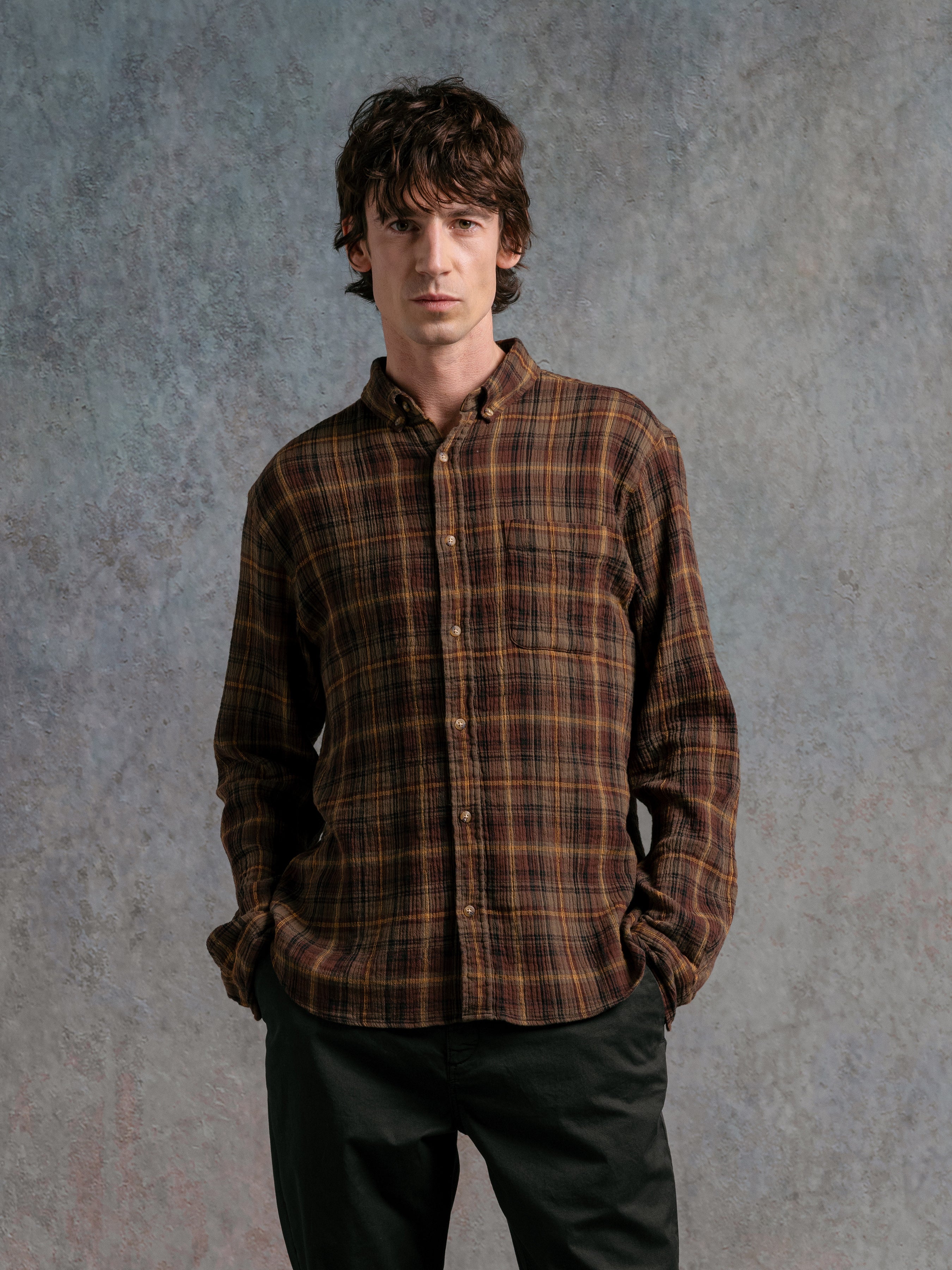 Raeburn Button Down Shirt in Overcheck Brown Seersucker