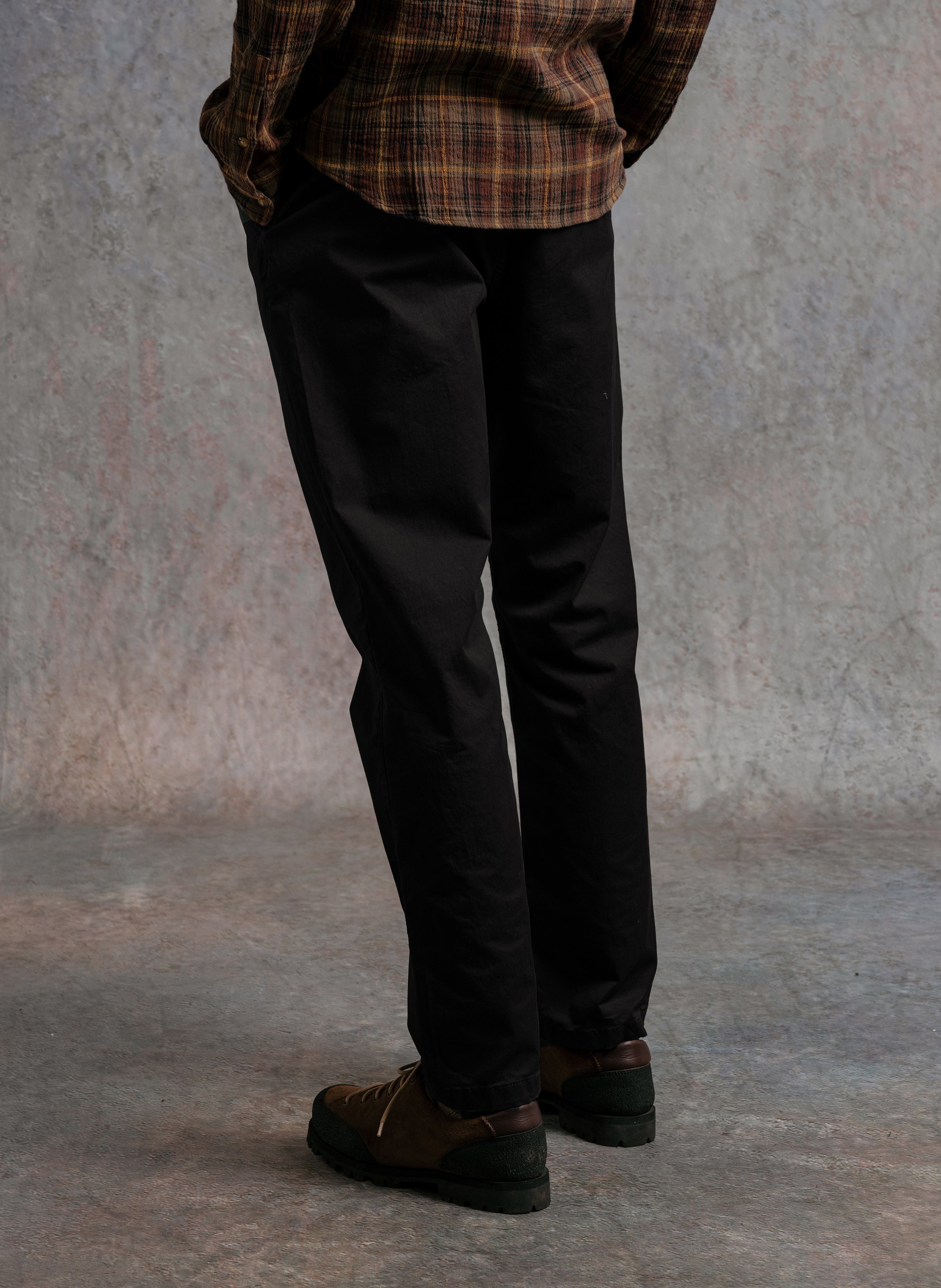 Inverness Trouser in Black Cotton Twill