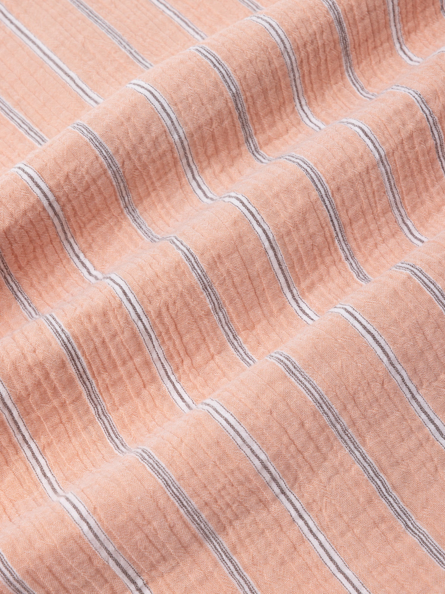 Tain Shirt in Washed Coral Double Weave Seersucker