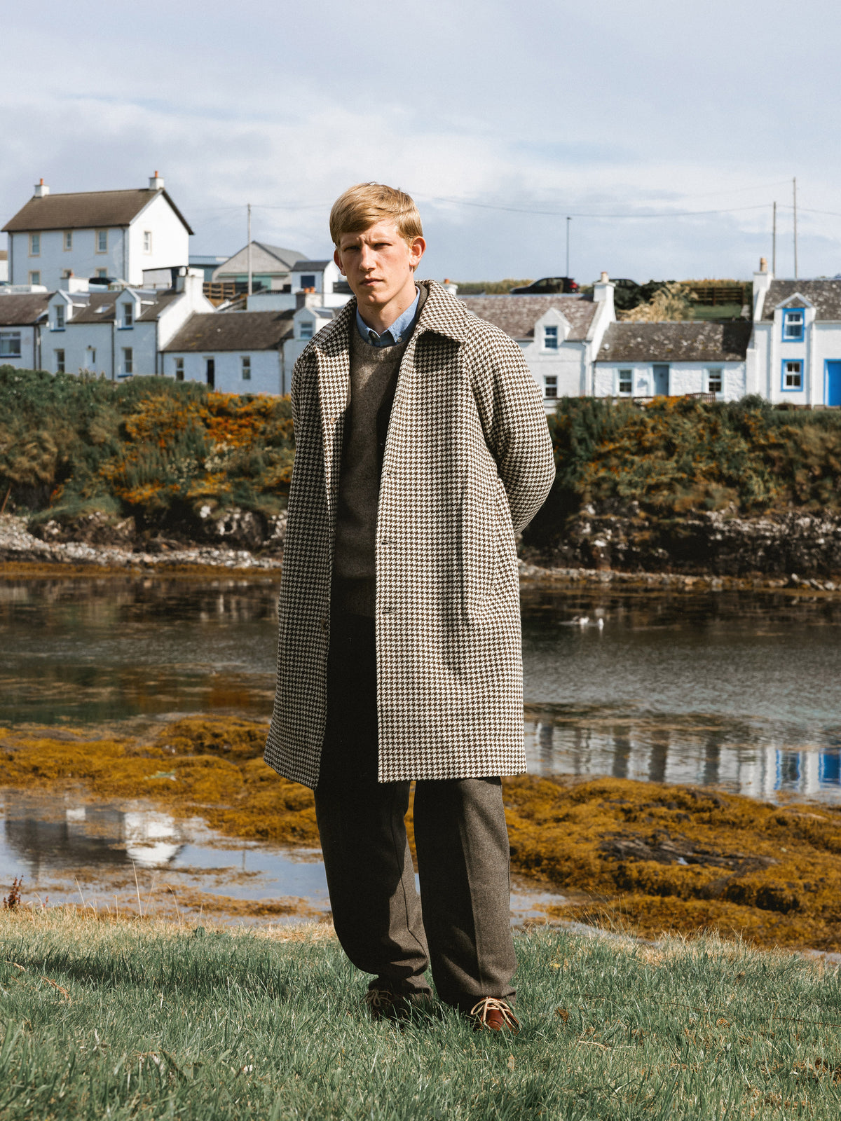 Drummond Overcoat in Dark Olive Dogtooth Wool