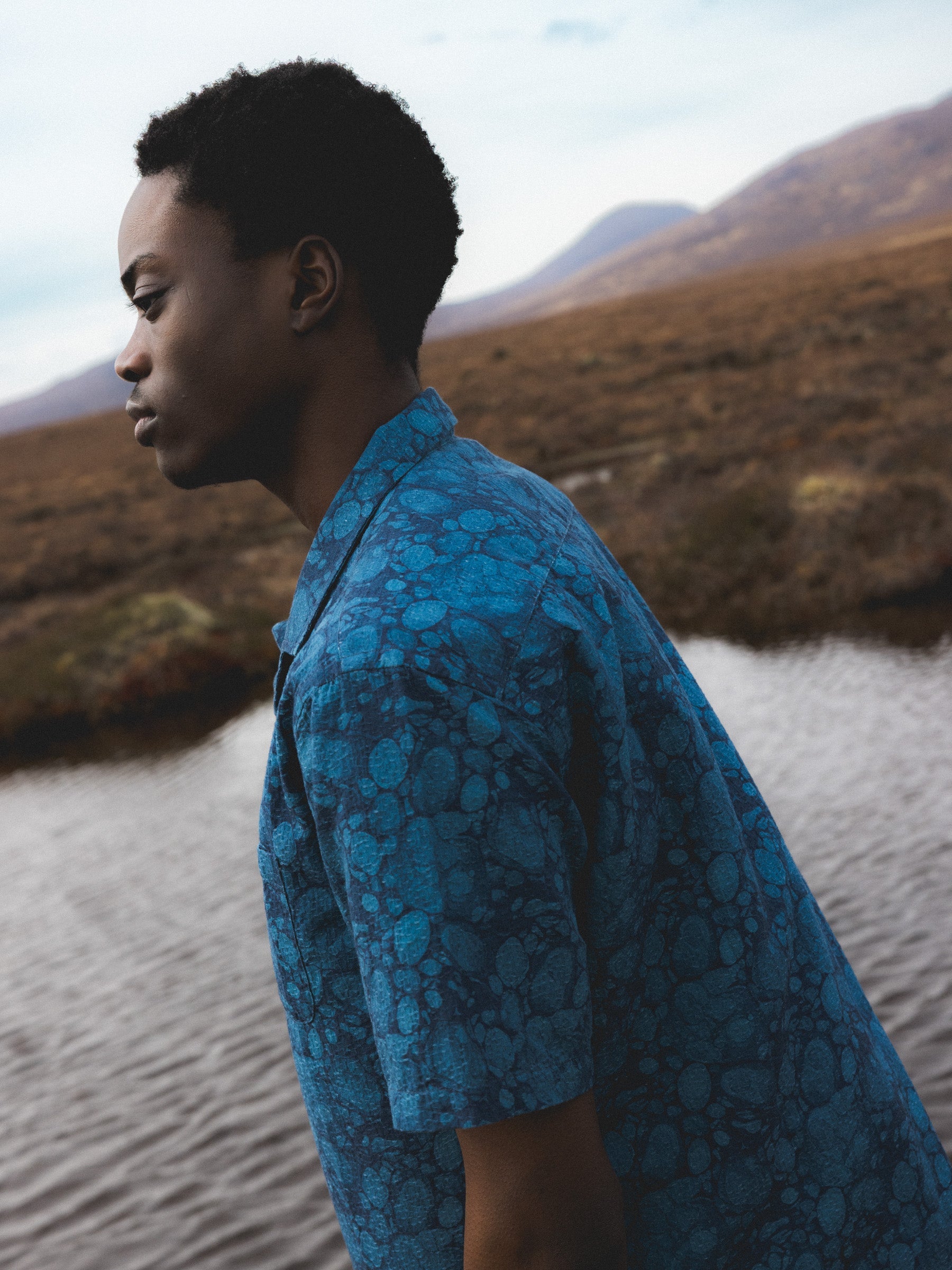 Cramond Shirt in Blue Marble Textured Cotton