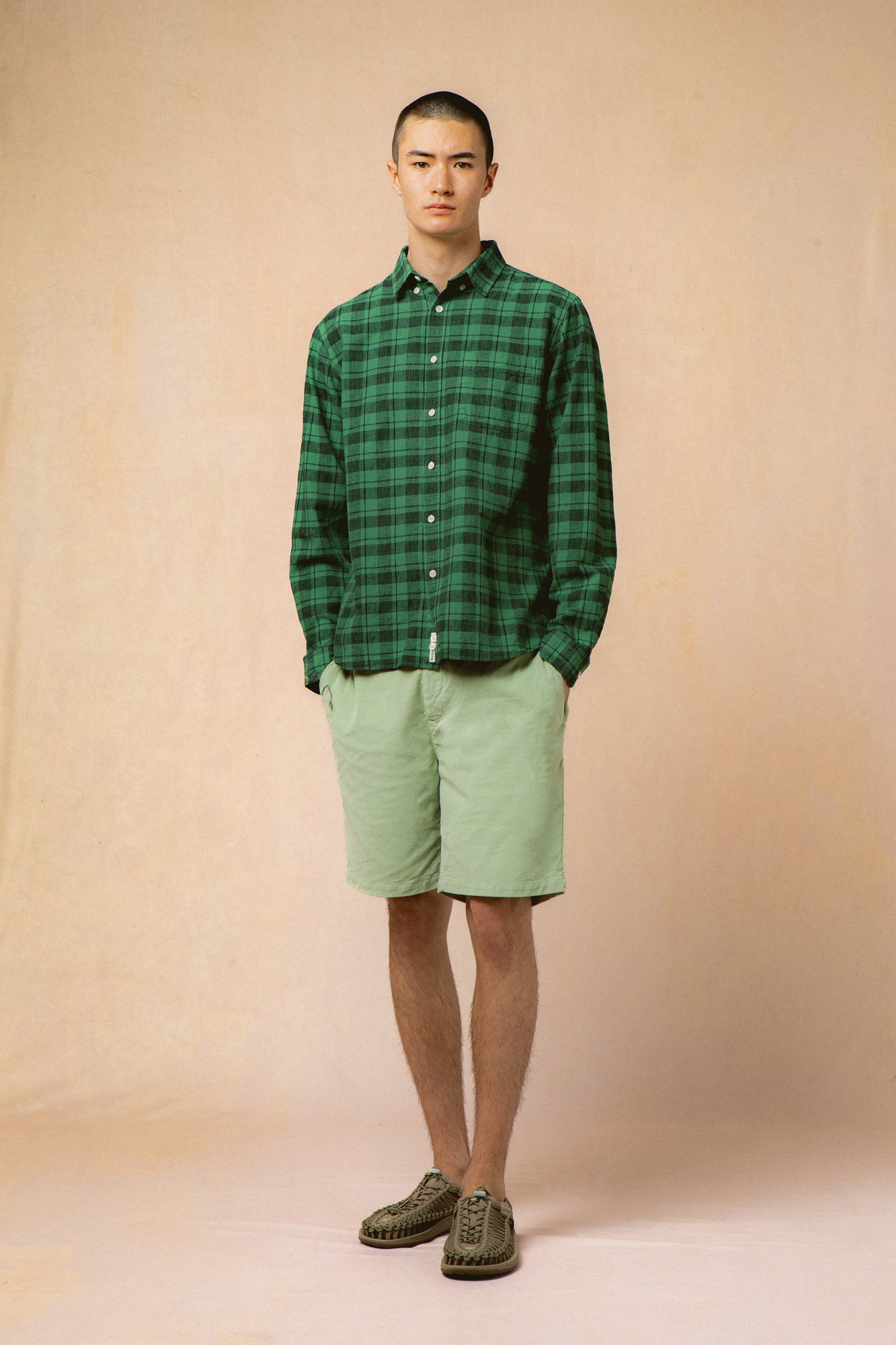 Raeburn Button Down Shirt in Green Linen Check
