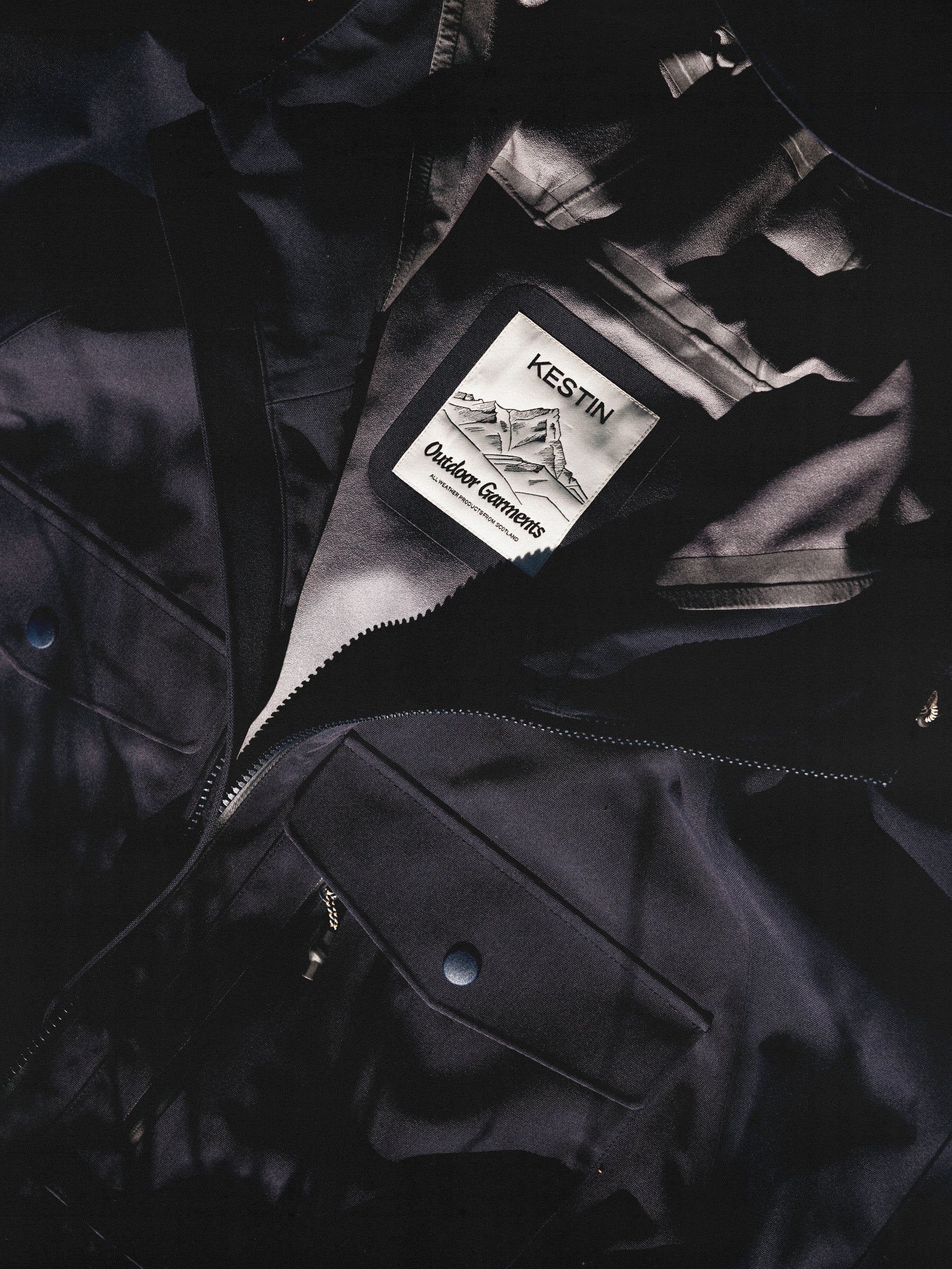 Glenbarr Waterproof Jacket in Dark Navy Recycled Canvas