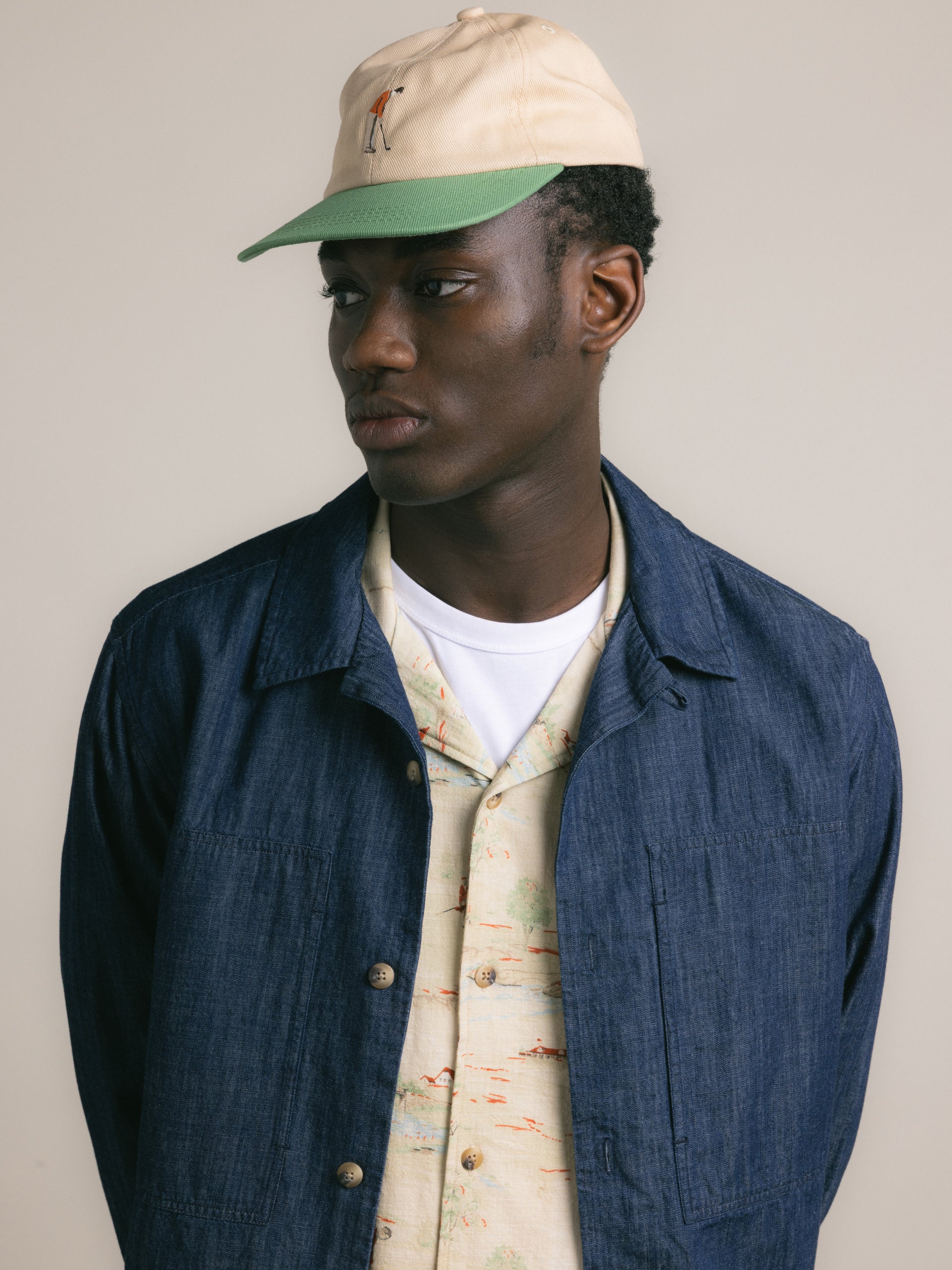 Leuchars Cap in Stone / Green Golf Embroidery