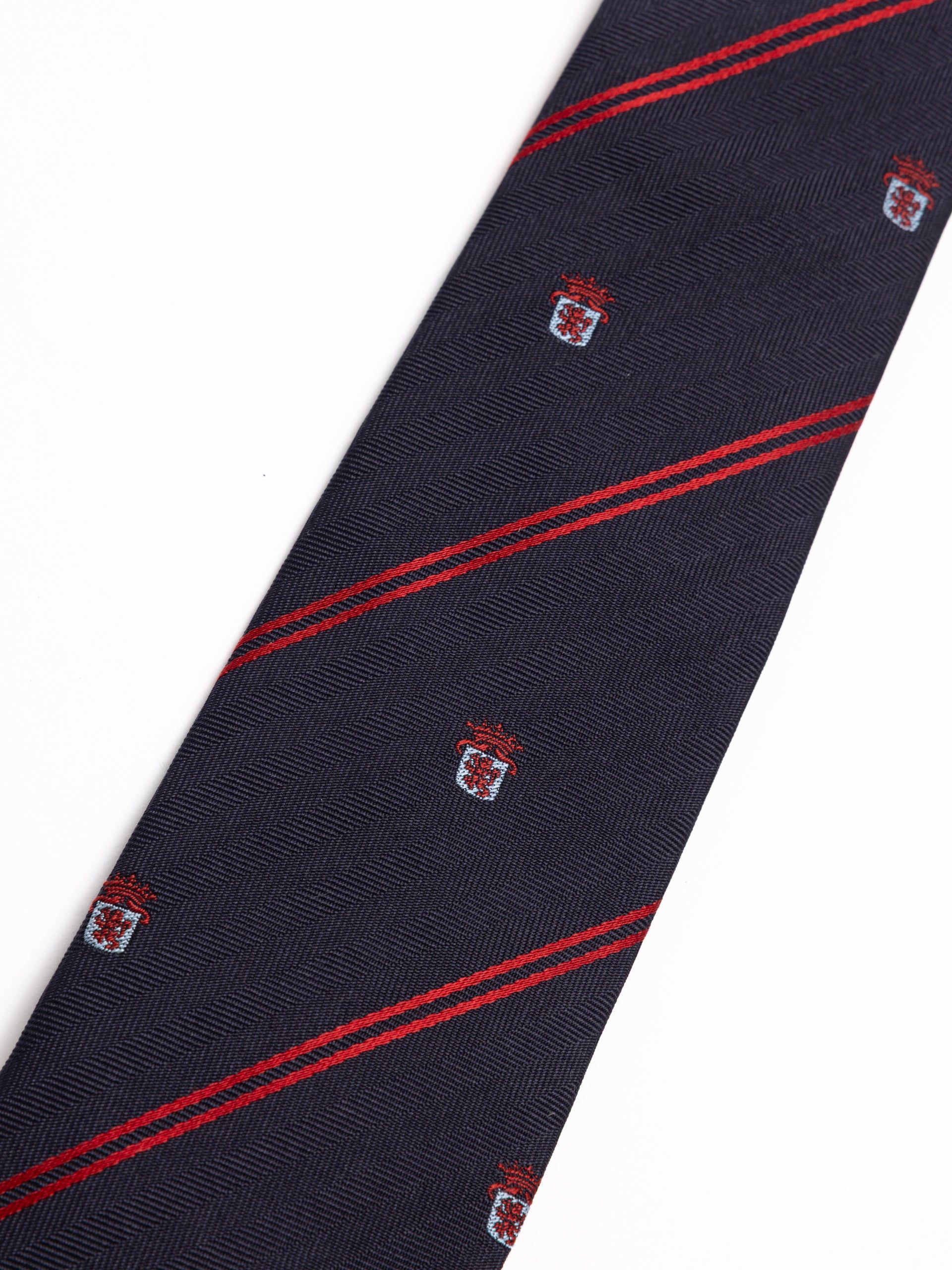 Silk Tie in Crest / Stripe