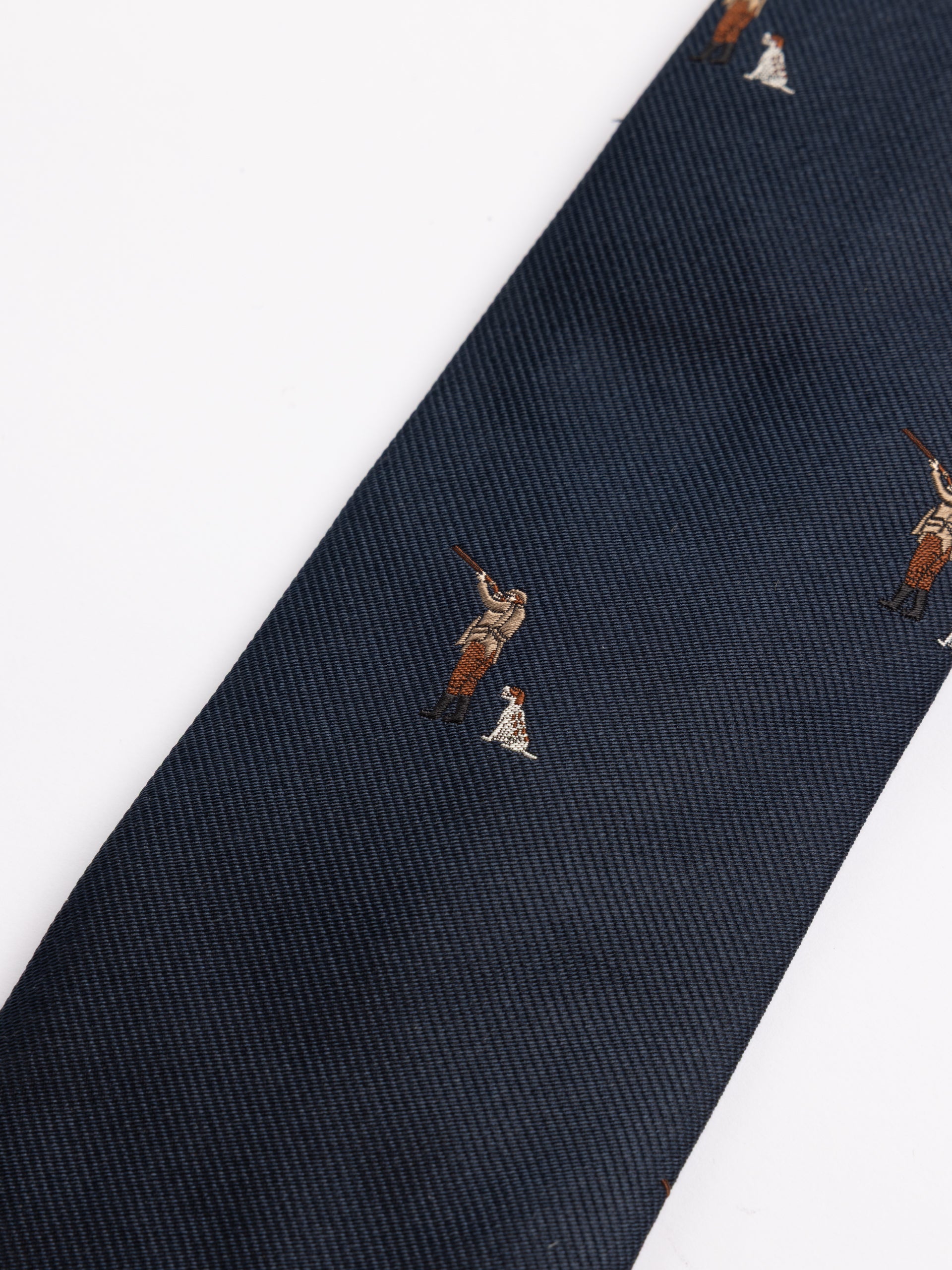 Silk Tie in Hunter Motif