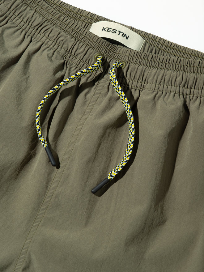 Edra Active Short in Light Olive 37.5® Technology