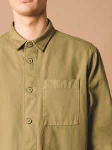 An overshirt from KESTIN, with a patch pocket to the chest.