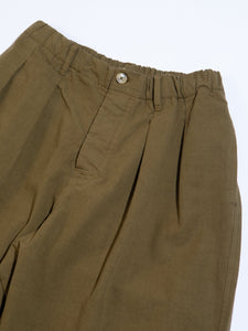 The elasticated waistband of the KESTIN Clyde Pants.